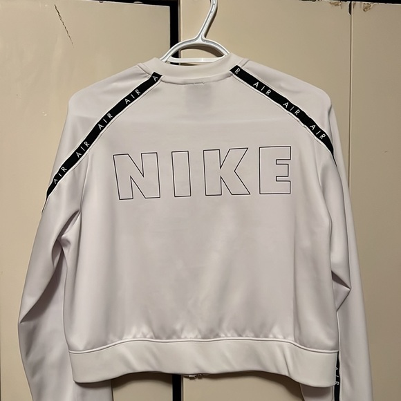 Nikr Cropped Zip Up - Picture 3 of 3